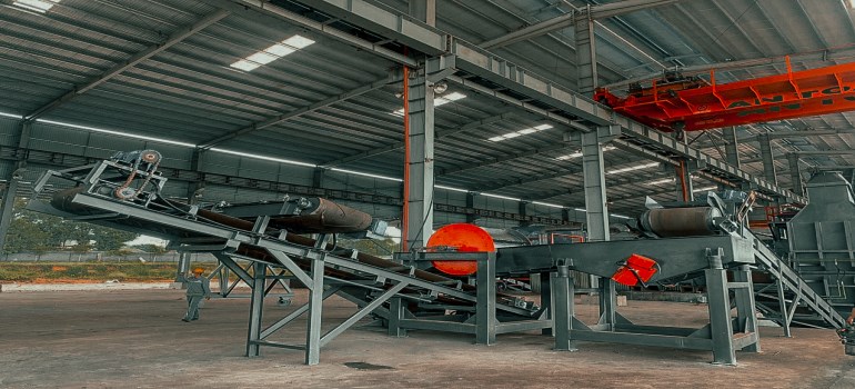 Cung cấp vật tư và thi công lam trang trí đầu đạn trường học deway